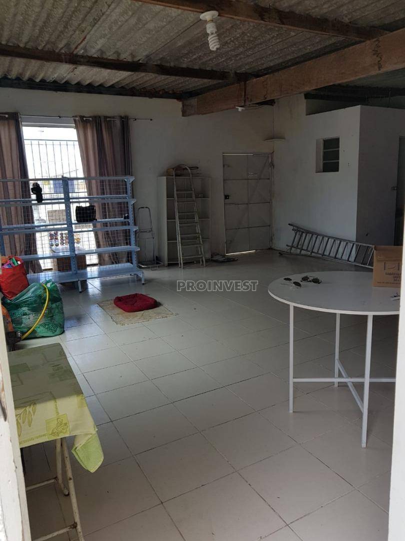 Casa à venda com 3 quartos, 240m² - Foto 3