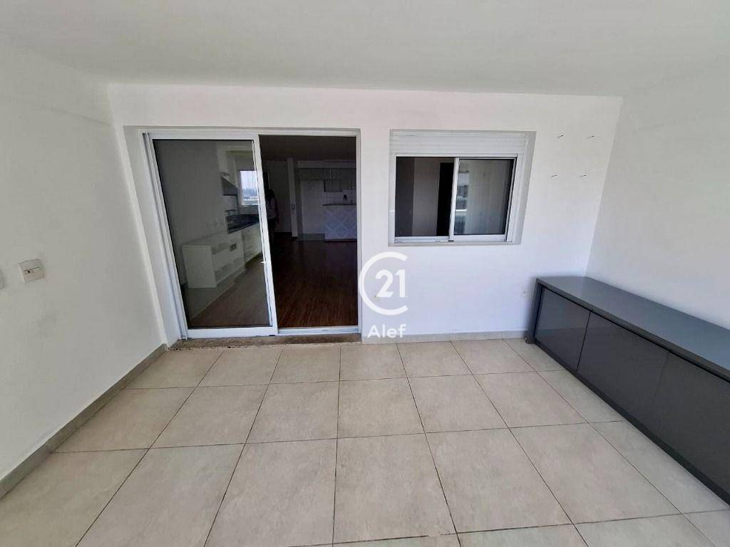 Apartamento para alugar com 2 quartos, 108m² - Foto 5