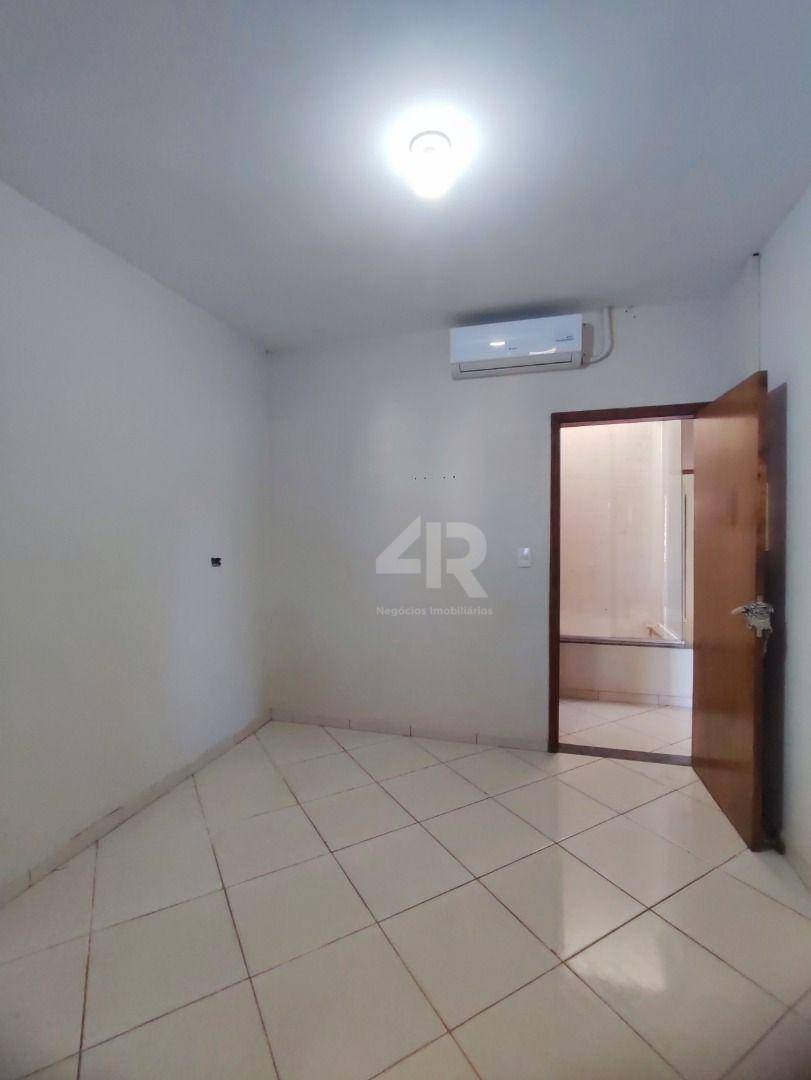 Casa à venda com 3 quartos, 70m² - Foto 10