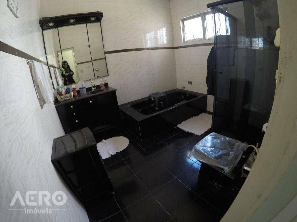 Casa à venda com 5 quartos, 317m² - Foto 23