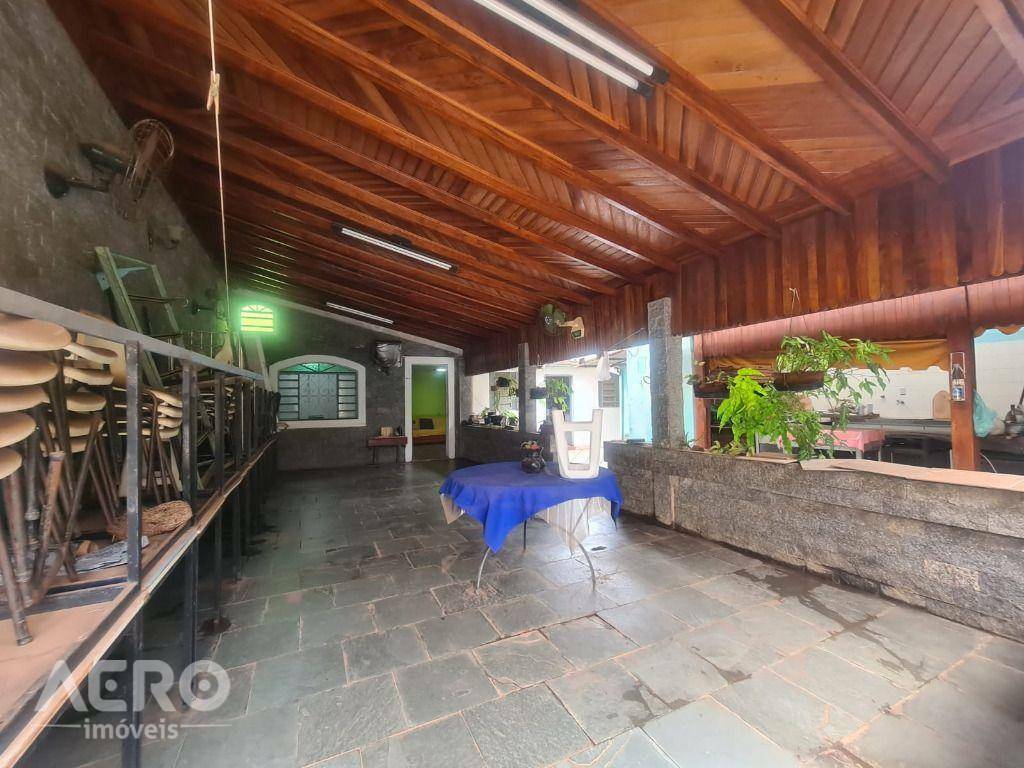 Casa à venda com 3 quartos, 353m² - Foto 12