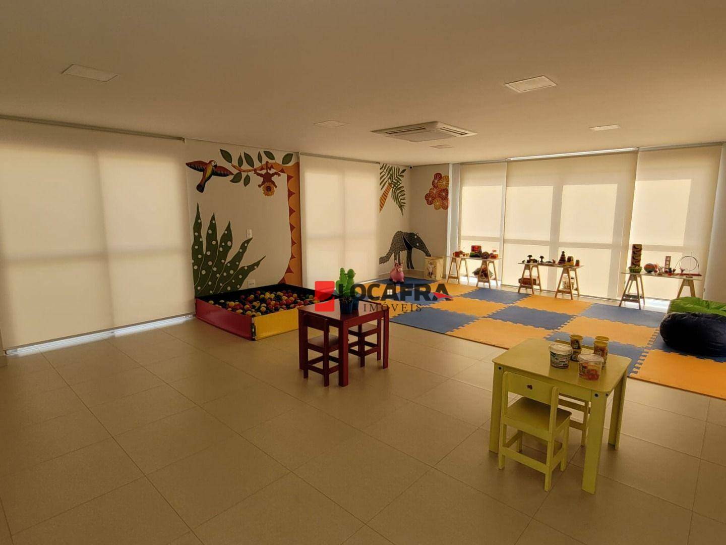 Apartamento à venda com 3 quartos, 260m² - Foto 12