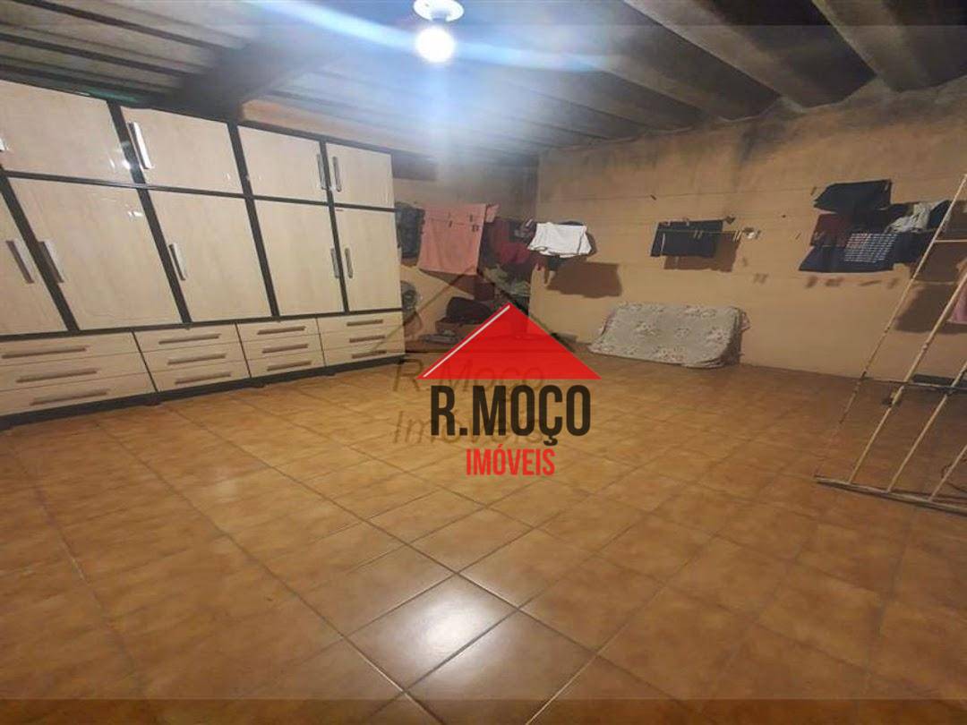 Sobrado à venda com 2 quartos, 300m² - Foto 17