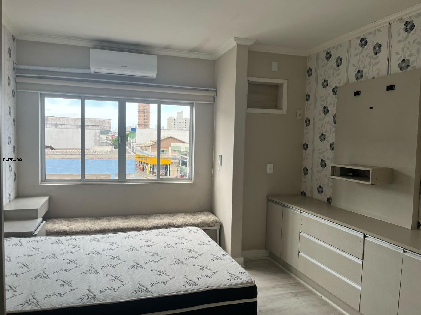 Apartamento para alugar com 2 quartos, 72m² - Foto 18