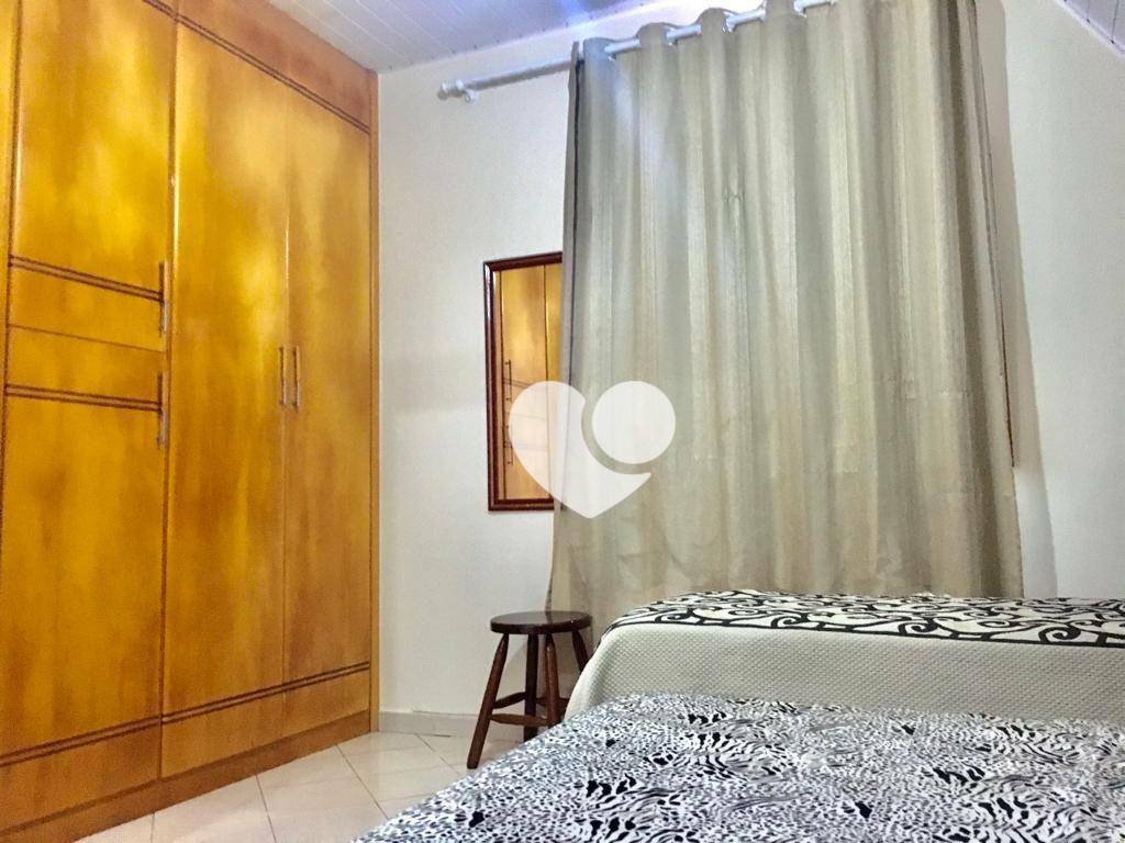 Casa à venda com 5 quartos, 222m² - Foto 16