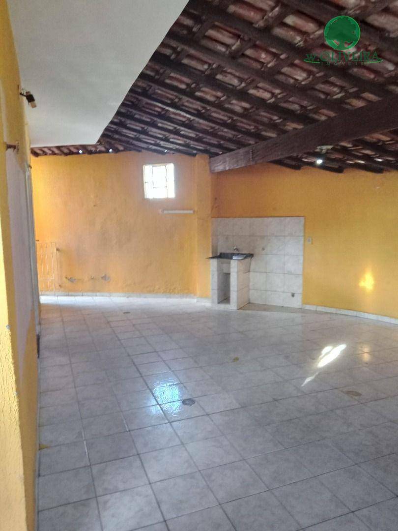 Casa à venda com 3 quartos, 170m² - Foto 2