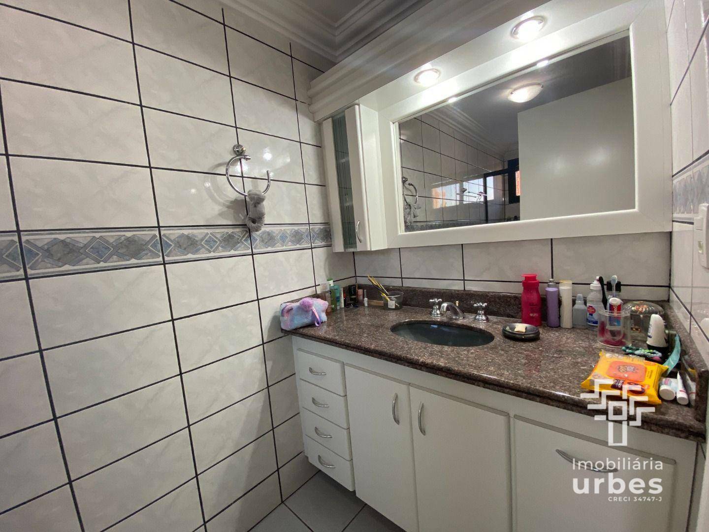 Apartamento à venda com 3 quartos, 178m² - Foto 17