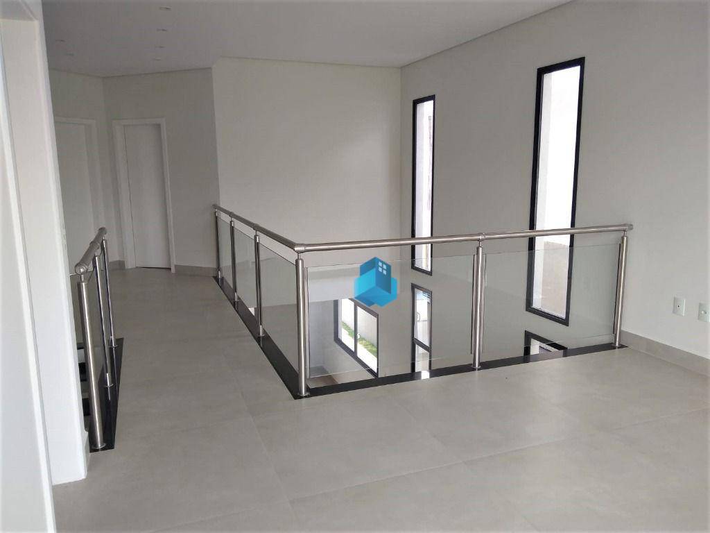 Casa à venda com 3 quartos, 330m² - Foto 18