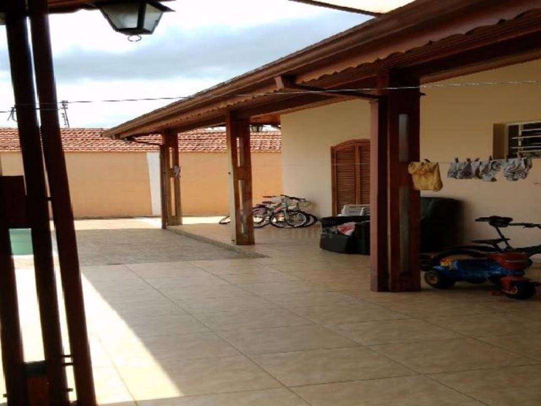 Casa à venda com 4 quartos, 344m² - Foto 32