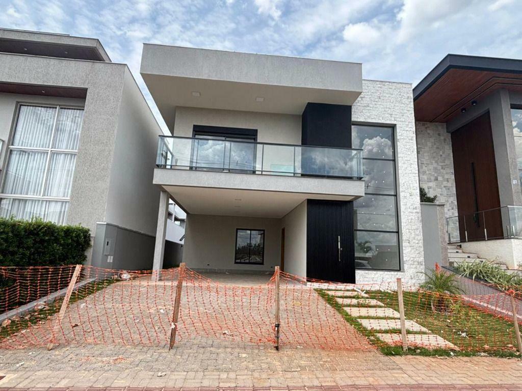 Casa de Condomínio à venda com 4 quartos, 208m² - Foto 2