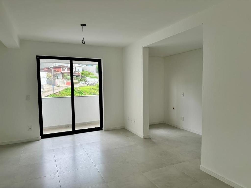 Apartamento à venda com 3 quartos, 86m² - Foto 2