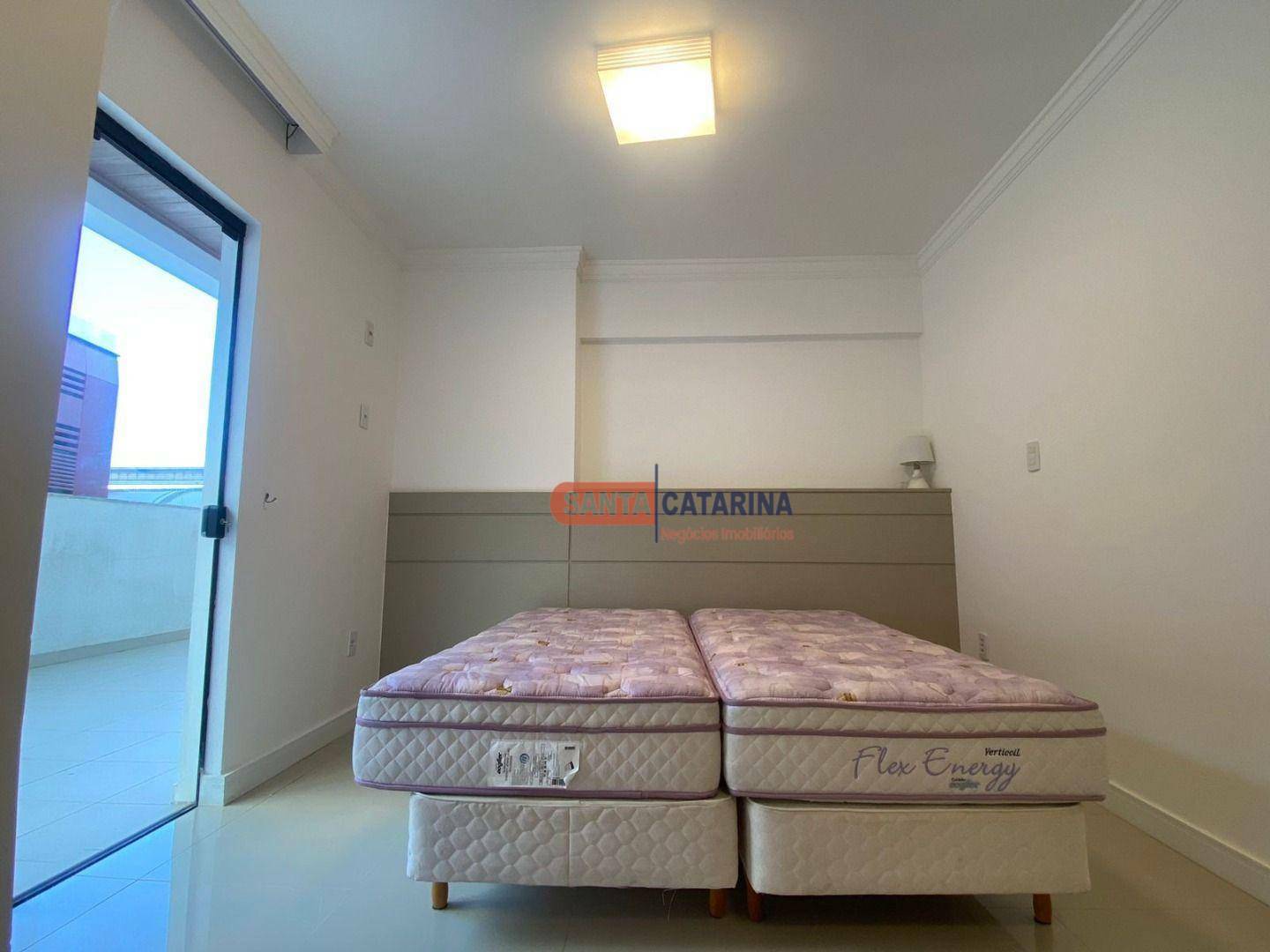 Apartamento para alugar com 3 quartos, 250m² - Foto 6