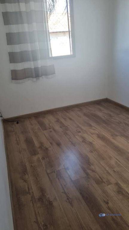 Apartamento à venda com 3 quartos, 74m² - Foto 3