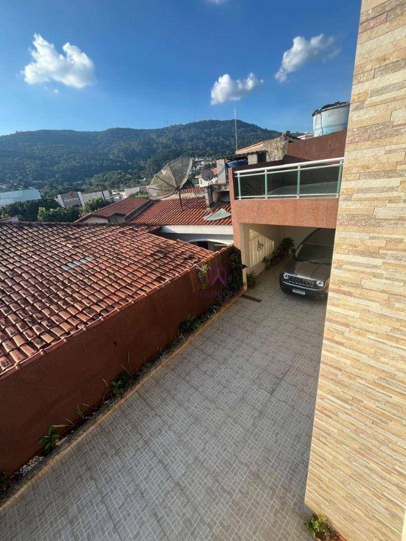 Casa à venda com 3 quartos, 1556m² - Foto 32