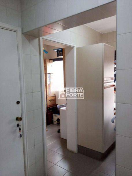 Apartamento à venda com 3 quartos, 199m² - Foto 14