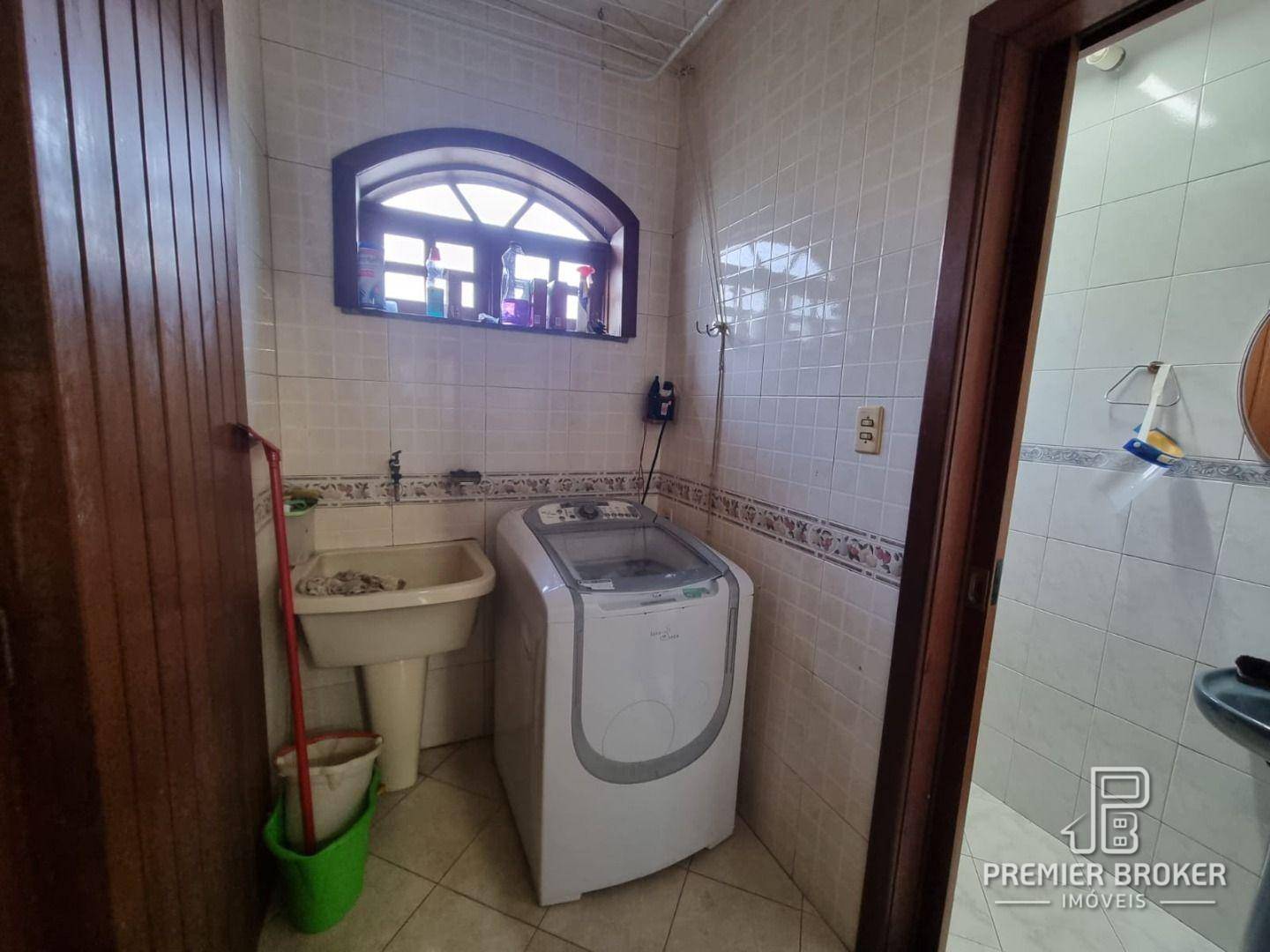 Casa de Condomínio à venda com 5 quartos, 368m² - Foto 25