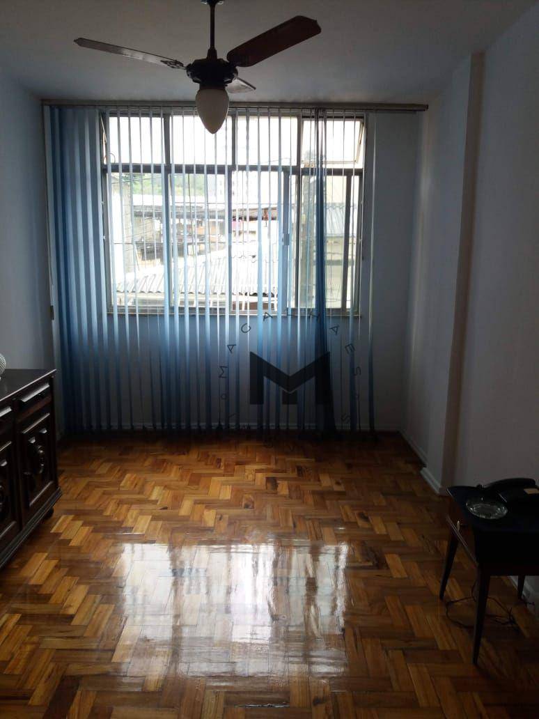 Apartamento à venda com 2 quartos, 60m² - Foto 2