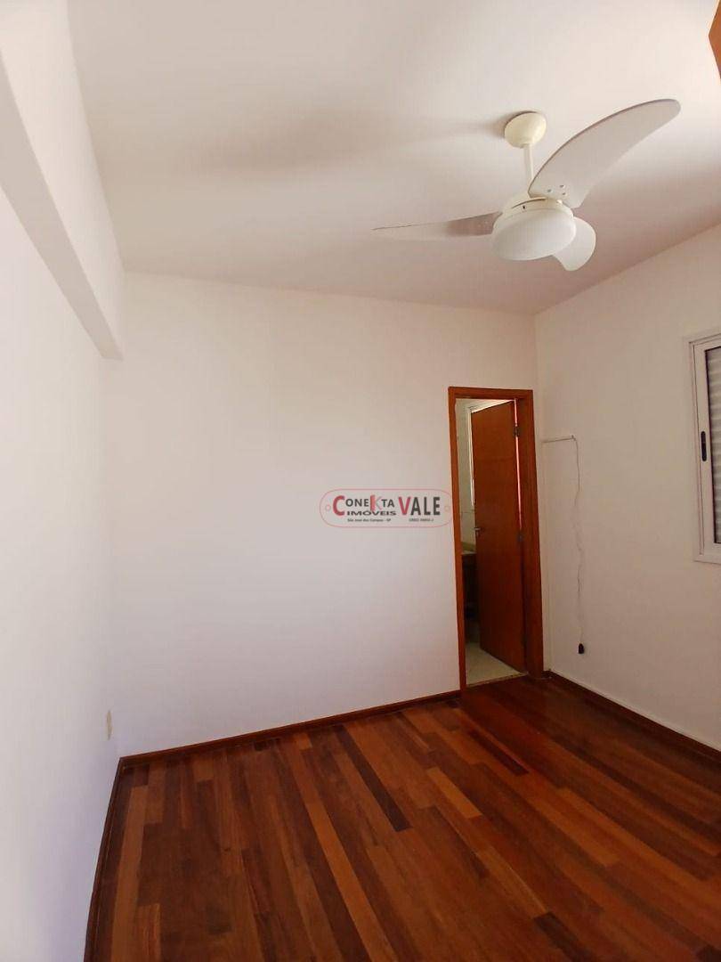 Apartamento para alugar com 2 quartos, 65m² - Foto 11