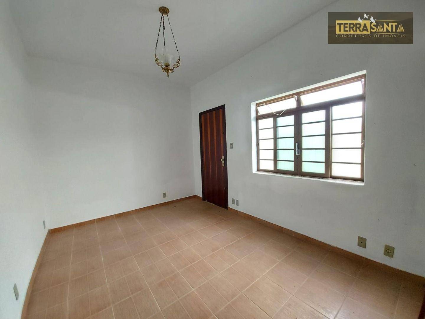 Casa à venda com 3 quartos, 260m² - Foto 3