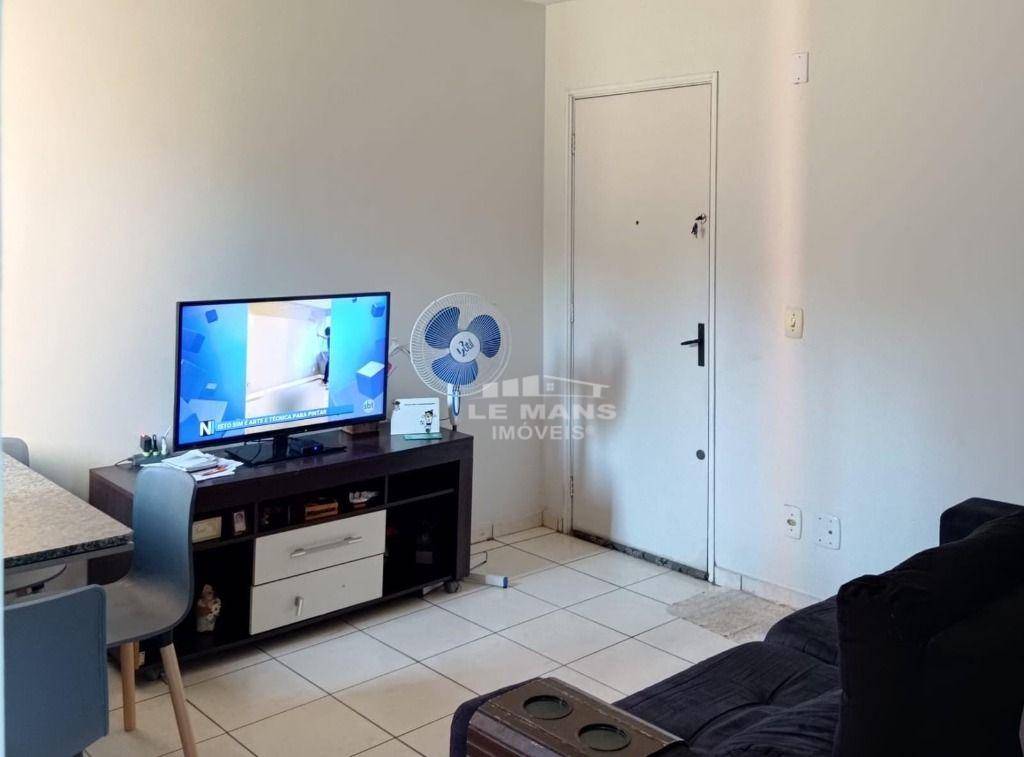 Apartamento à venda com 2 quartos, 45m² - Foto 1