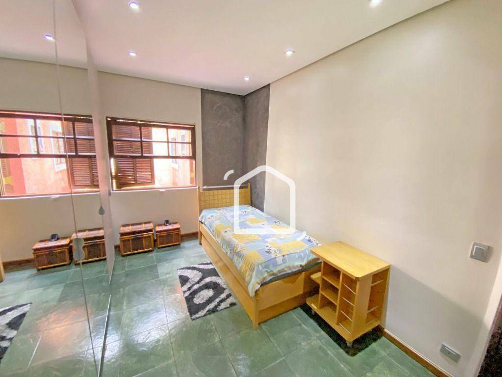 Casa de Condomínio à venda com 5 quartos, 233m² - Foto 14