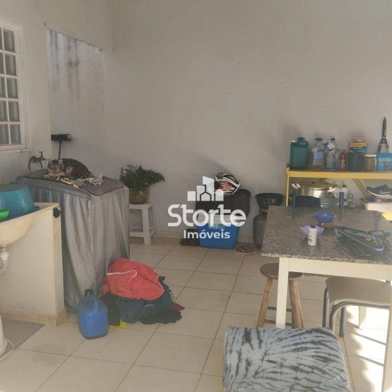 Casa à venda com 3 quartos, 140m² - Foto 17