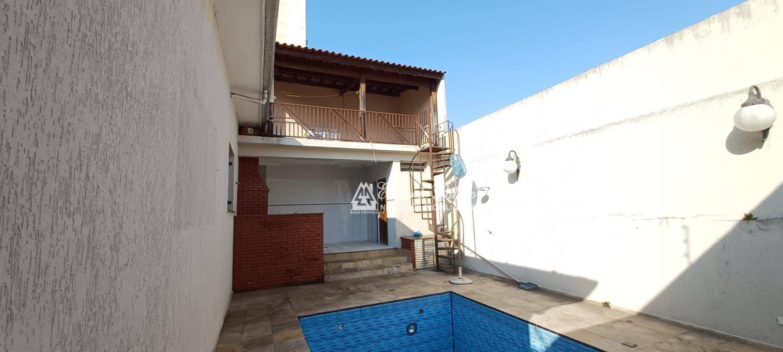 Casa para alugar com 3 quartos, 250m² - Foto 53