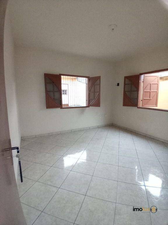 Casa à venda com 3 quartos, 189m² - Foto 3