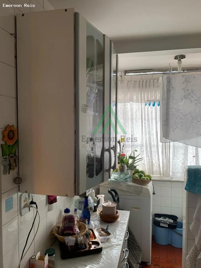 Apartamento à venda com 2 quartos, 61m² - Foto 7