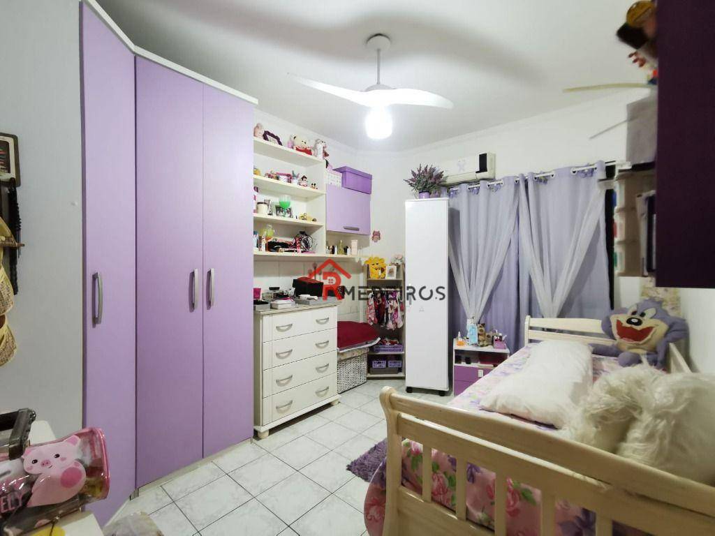 Apartamento à venda com 3 quartos, 120m² - Foto 17