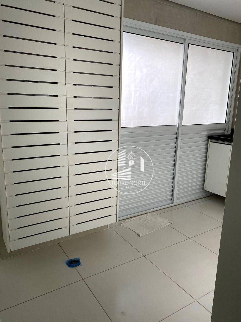 Apartamento à venda com 3 quartos, 238m² - Foto 39