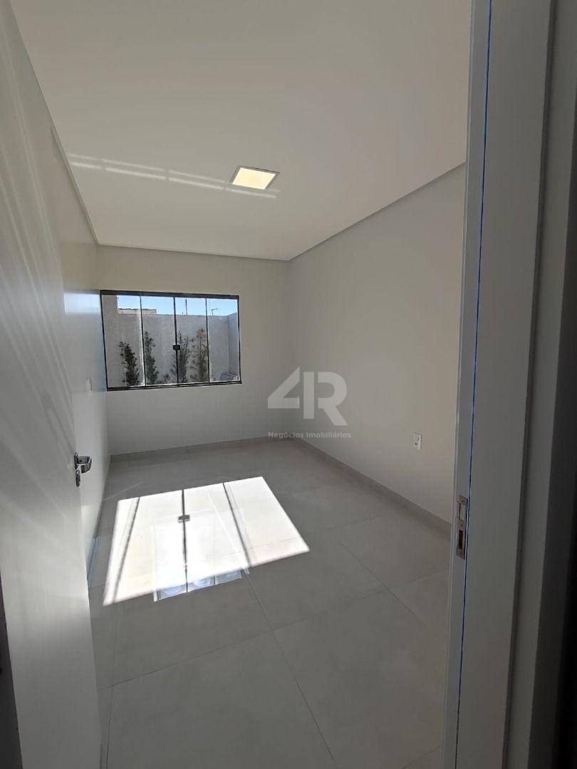 Casa à venda com 2 quartos, 60m² - Foto 8
