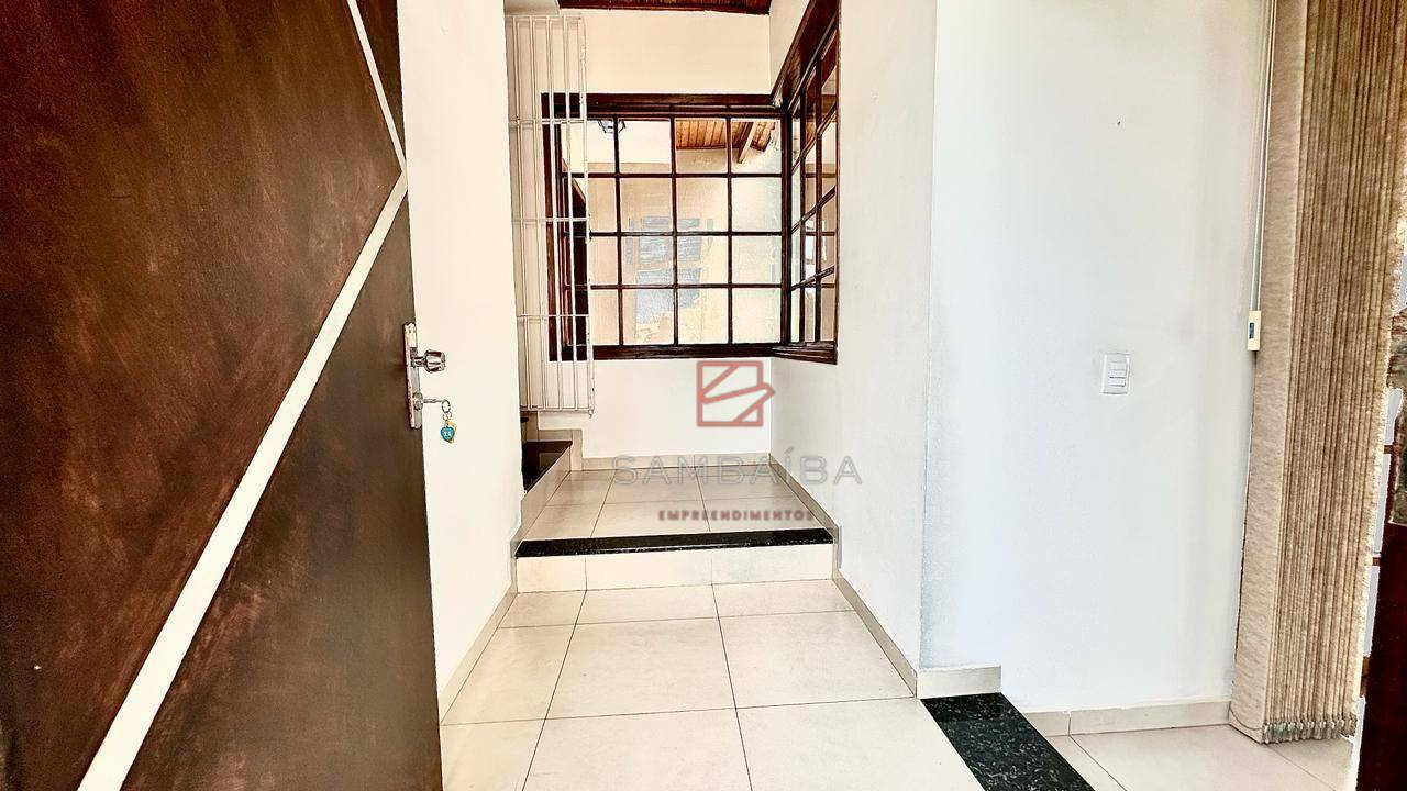 Casa à venda e aluguel com 3 quartos, 350m² - Foto 21