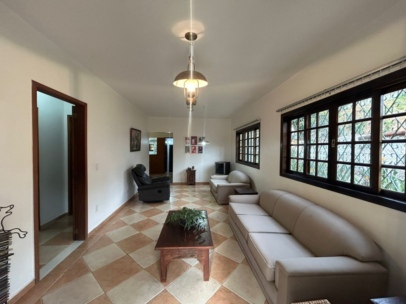 Casa à venda com 4 quartos, 240m² - Foto 46