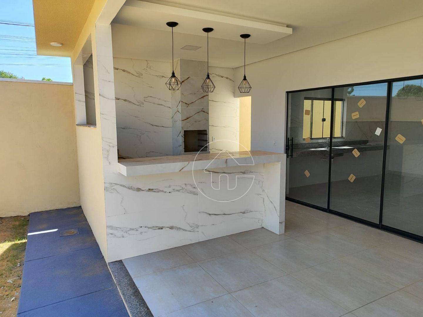 Casa à venda e aluguel com 2 quartos, 160m² - Foto 1