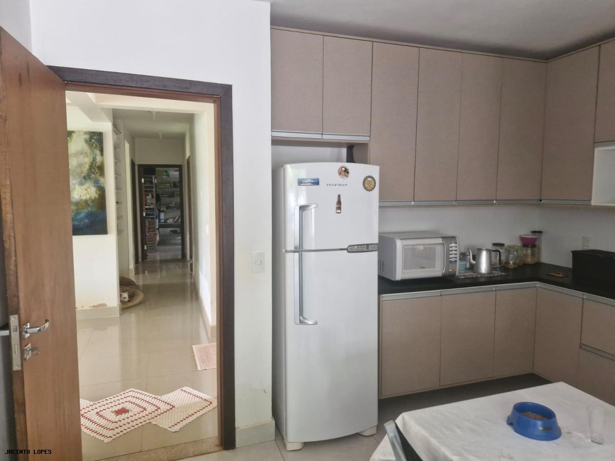 Casa de Condomínio à venda com 3 quartos, 250m² - Foto 27