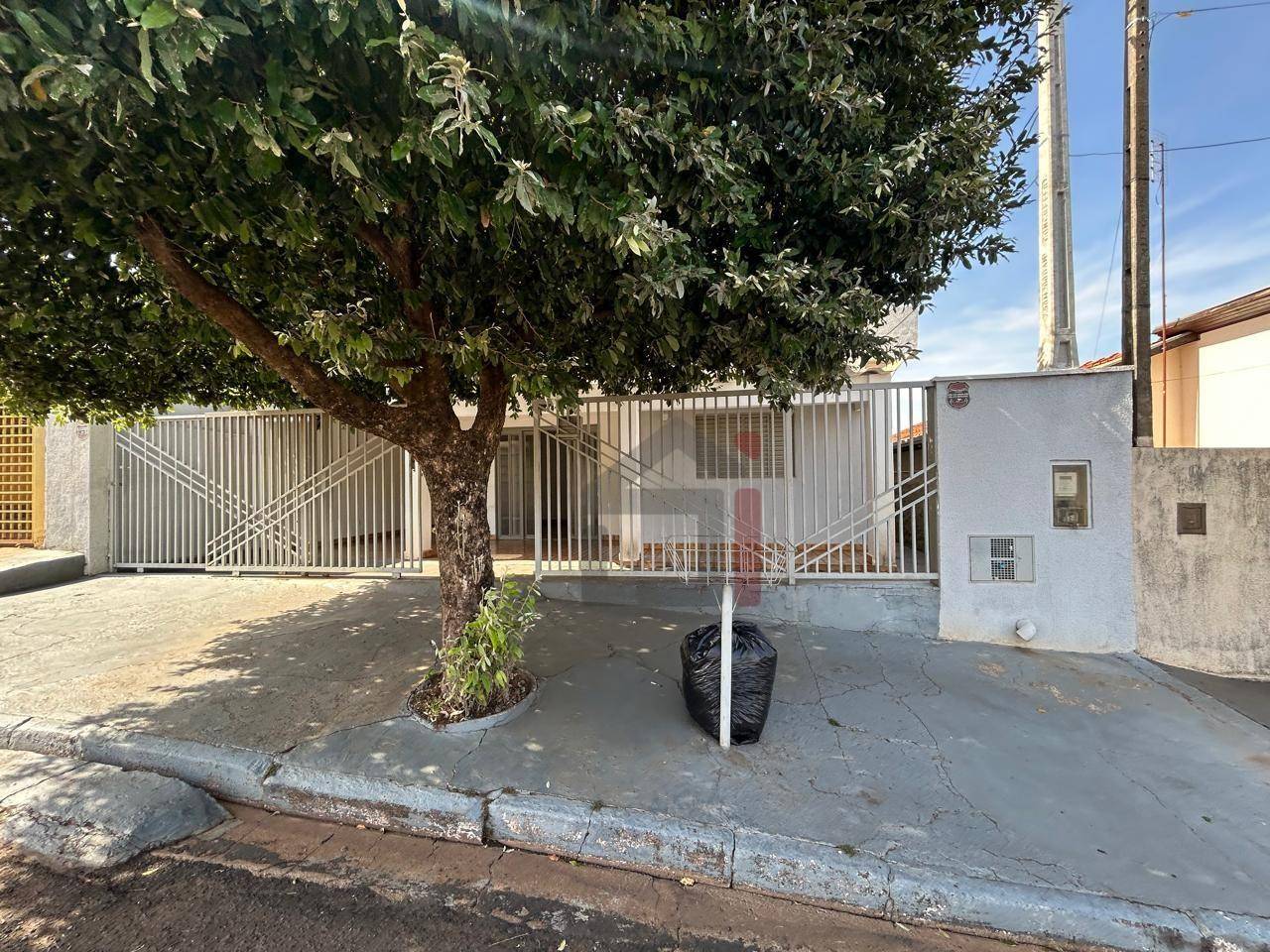 Casa, 4 quartos, 147 m² - Foto 2