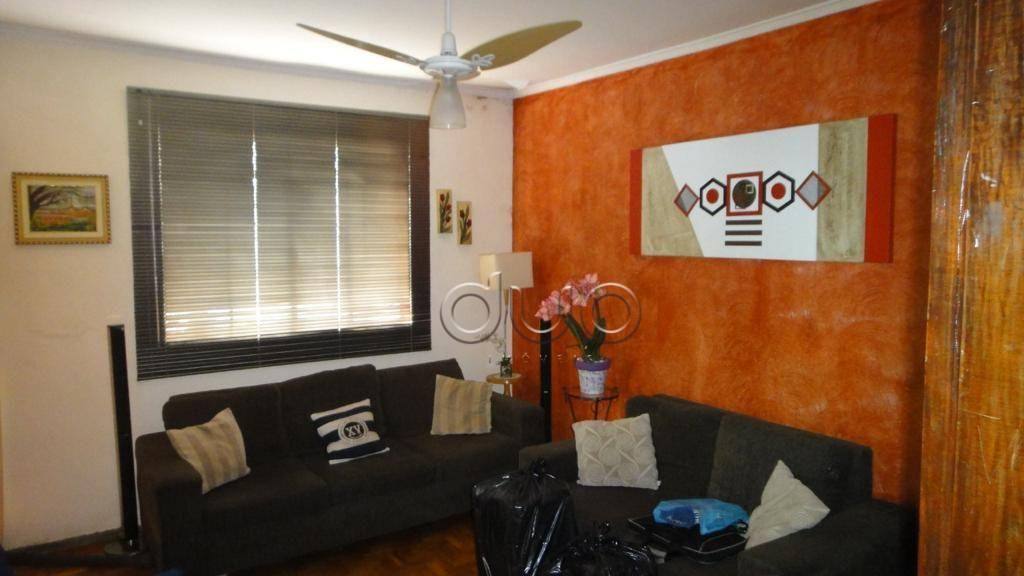 Casa à venda com 4 quartos, 125m² - Foto 2