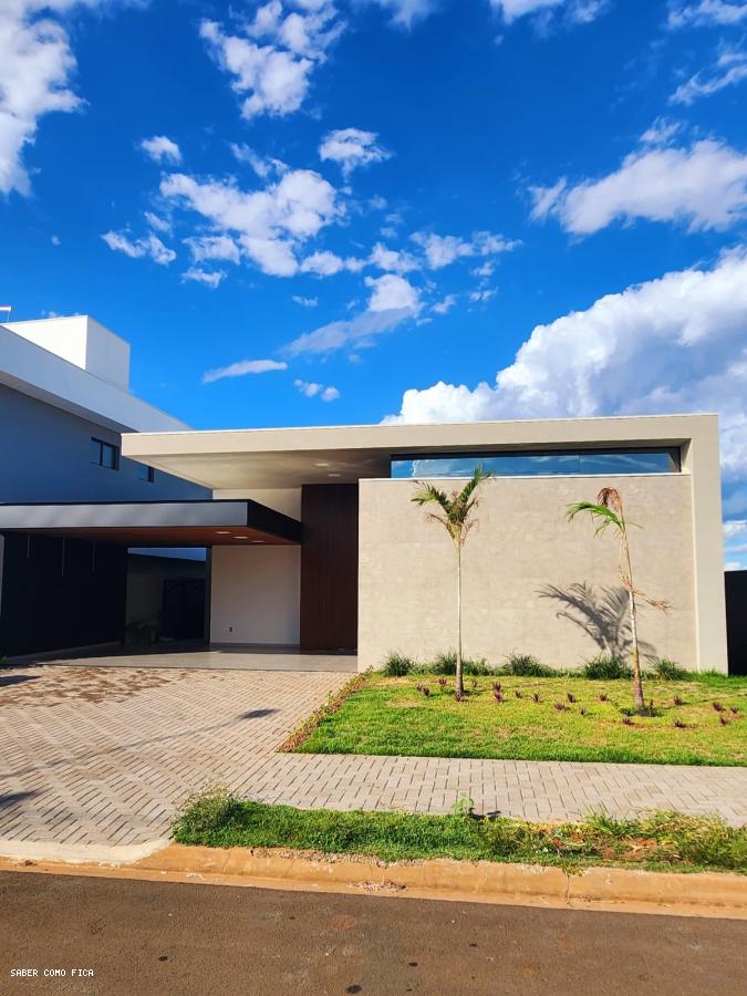 Casa de Condomínio à venda com 3 quartos, 375m² - Foto 2