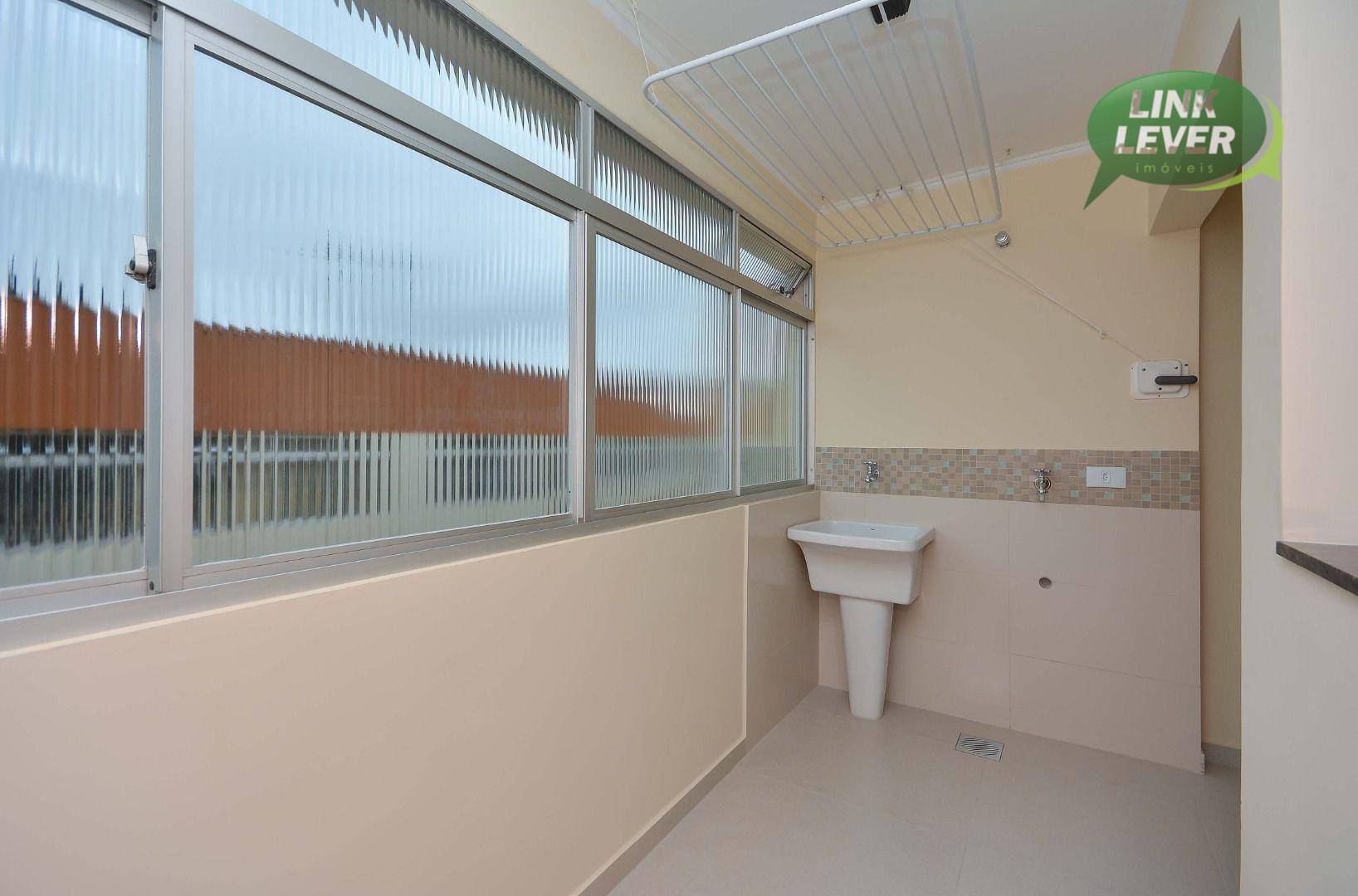 Apartamento para alugar com 3 quartos, 95m² - Foto 29