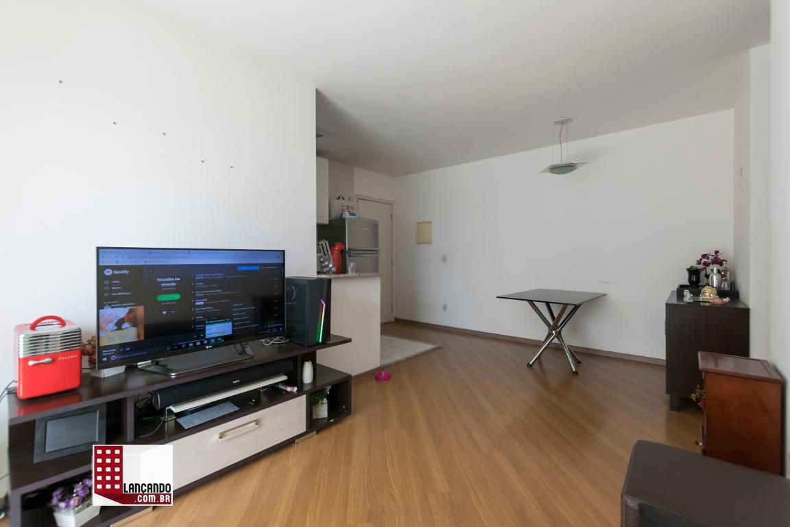 Apartamento à venda com 2 quartos, 64m² - Foto 3