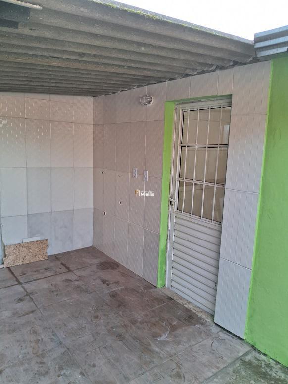 Casa à venda com 2 quartos, 70m² - Foto 8