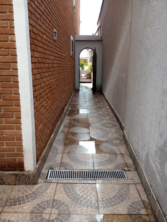 Sobrado para alugar com 2 quartos, 230m² - Foto 13