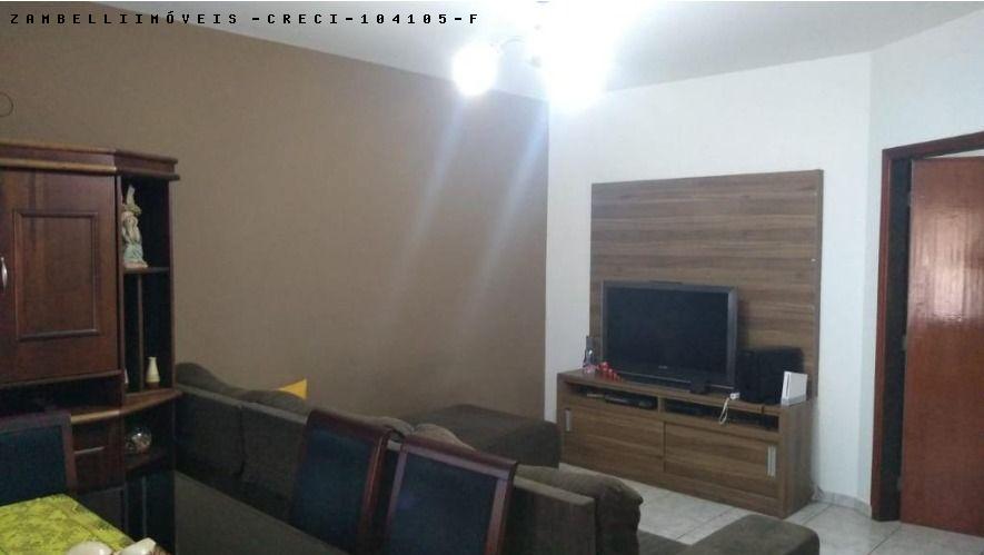 Casa à venda com 3 quartos, 250m² - Foto 4