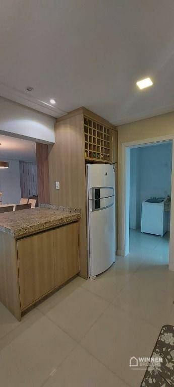 Apartamento à venda com 3 quartos, 128m² - Foto 4