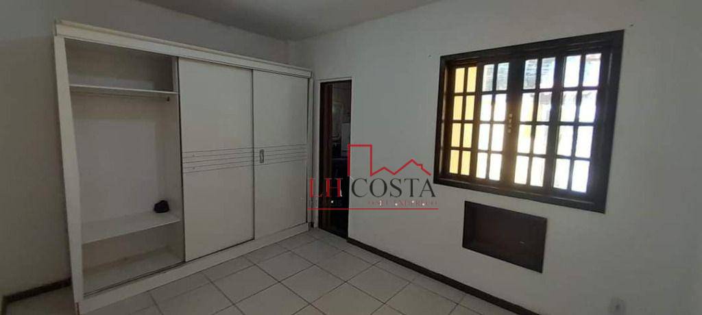 Casa à venda com 6 quartos, 380m² - Foto 24