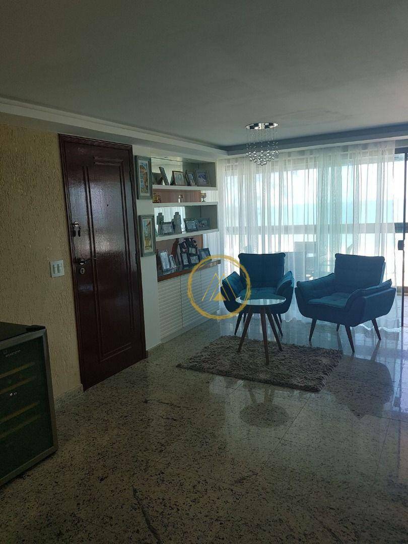 Apartamento à venda com 3 quartos, 225m² - Foto 4