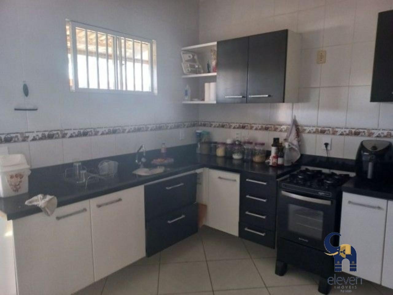 Casa à venda com 3 quartos, 250m² - Foto 18