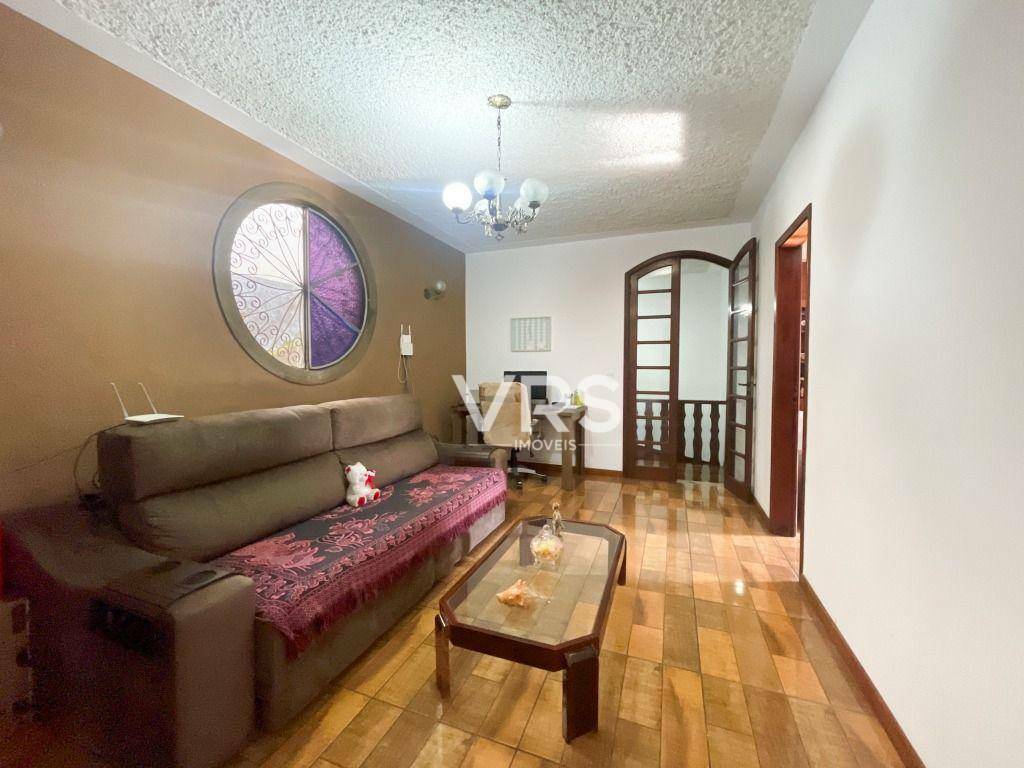 Casa à venda com 3 quartos, 238m² - Foto 14