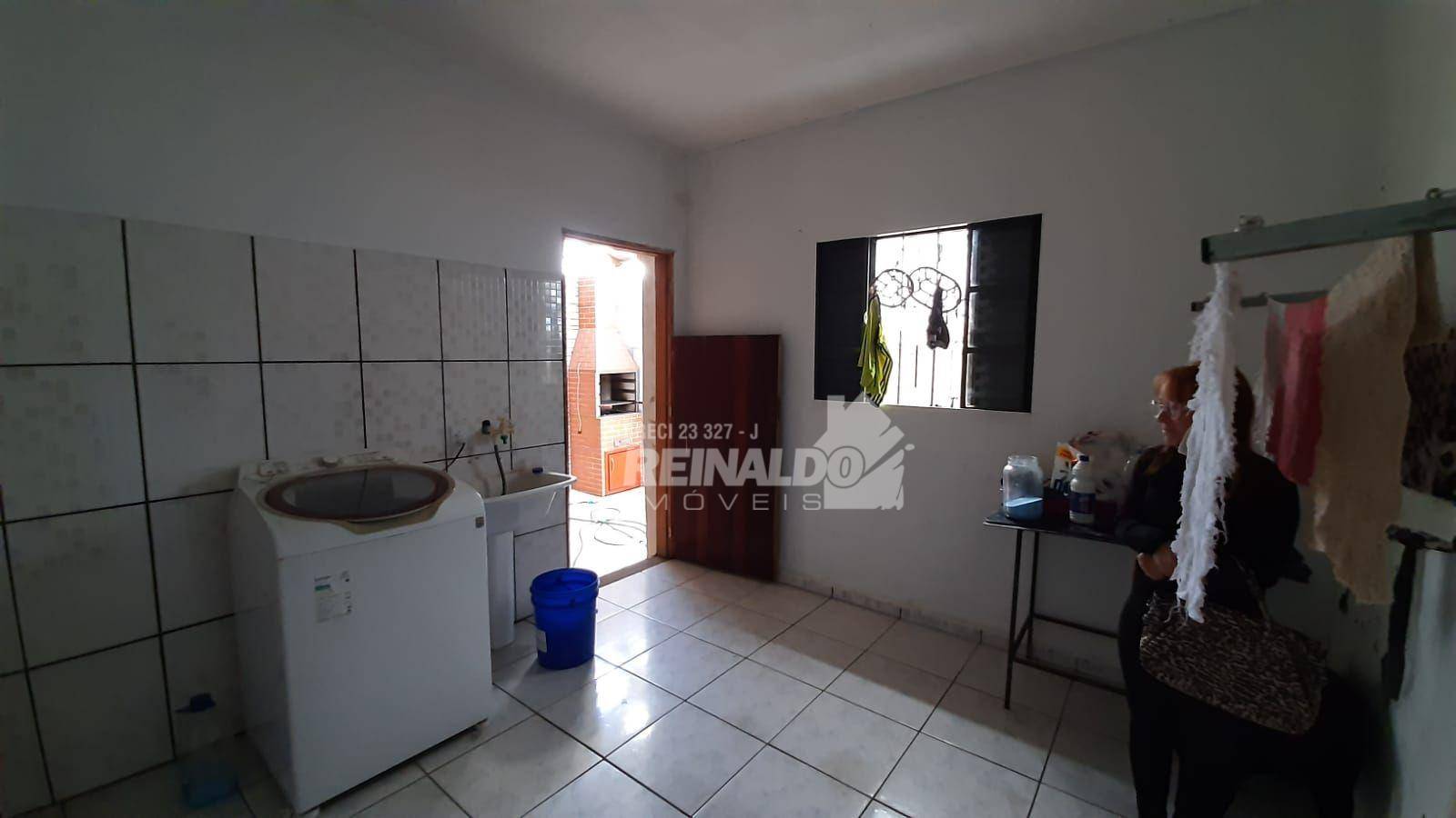 Casa à venda com 3 quartos, 180m² - Foto 4